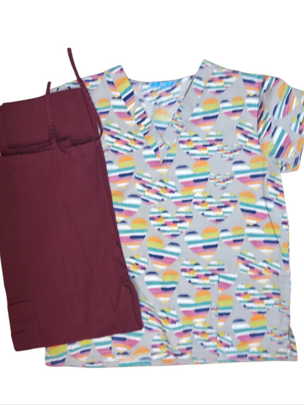 Hearts Scrub Set - Picture 1 of 2